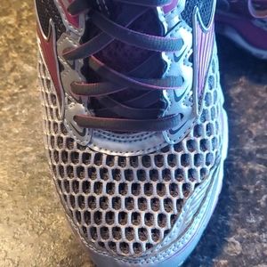 Mizuno Wave Creation 17 size 9.5